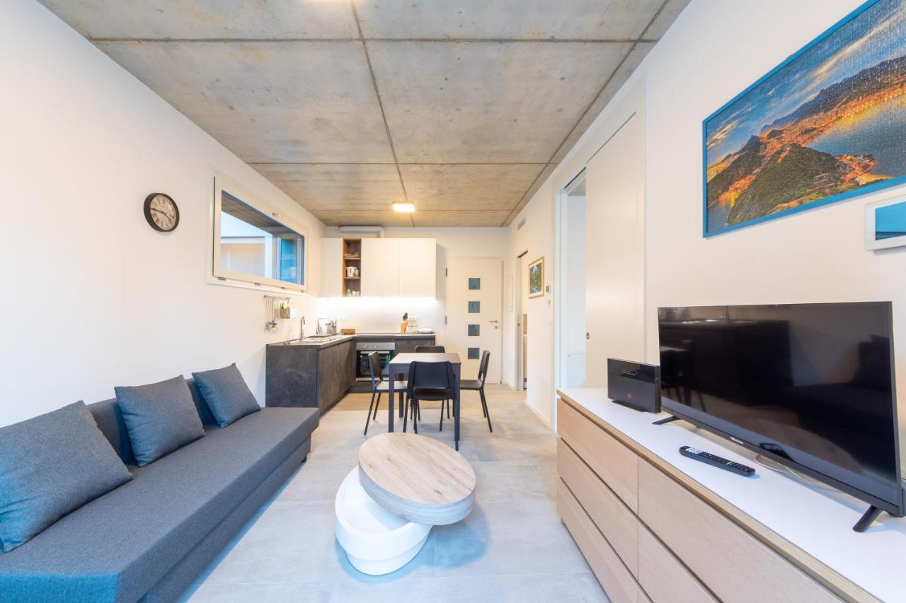 Housmart Toscana 53 Black Bologna Eksteriør billede