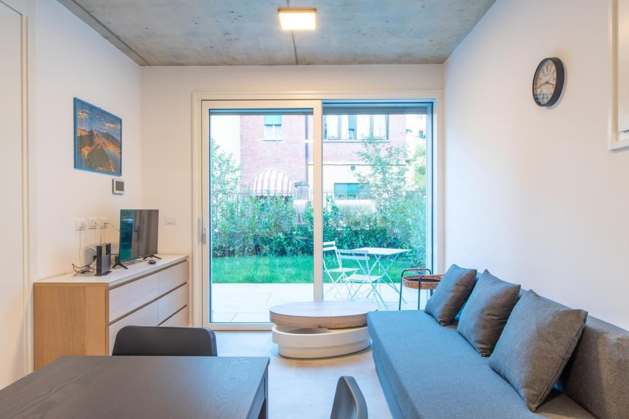 Housmart Toscana 53 Black Bologna Eksteriør billede