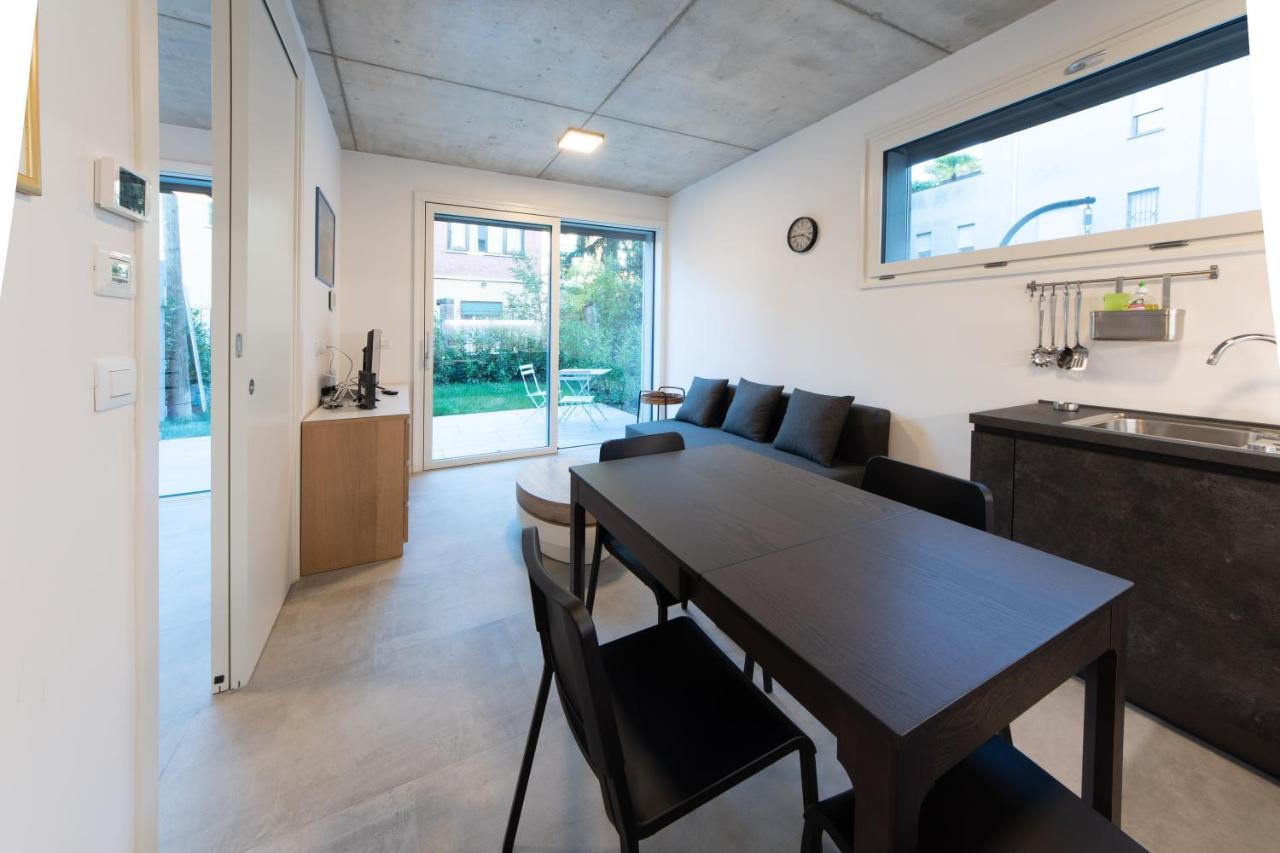 Housmart Toscana 53 Black Bologna Eksteriør billede